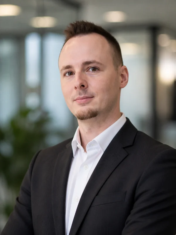 Portrett av Ivo Bogucki, grunnlegger av 2B.Design Web Studio
